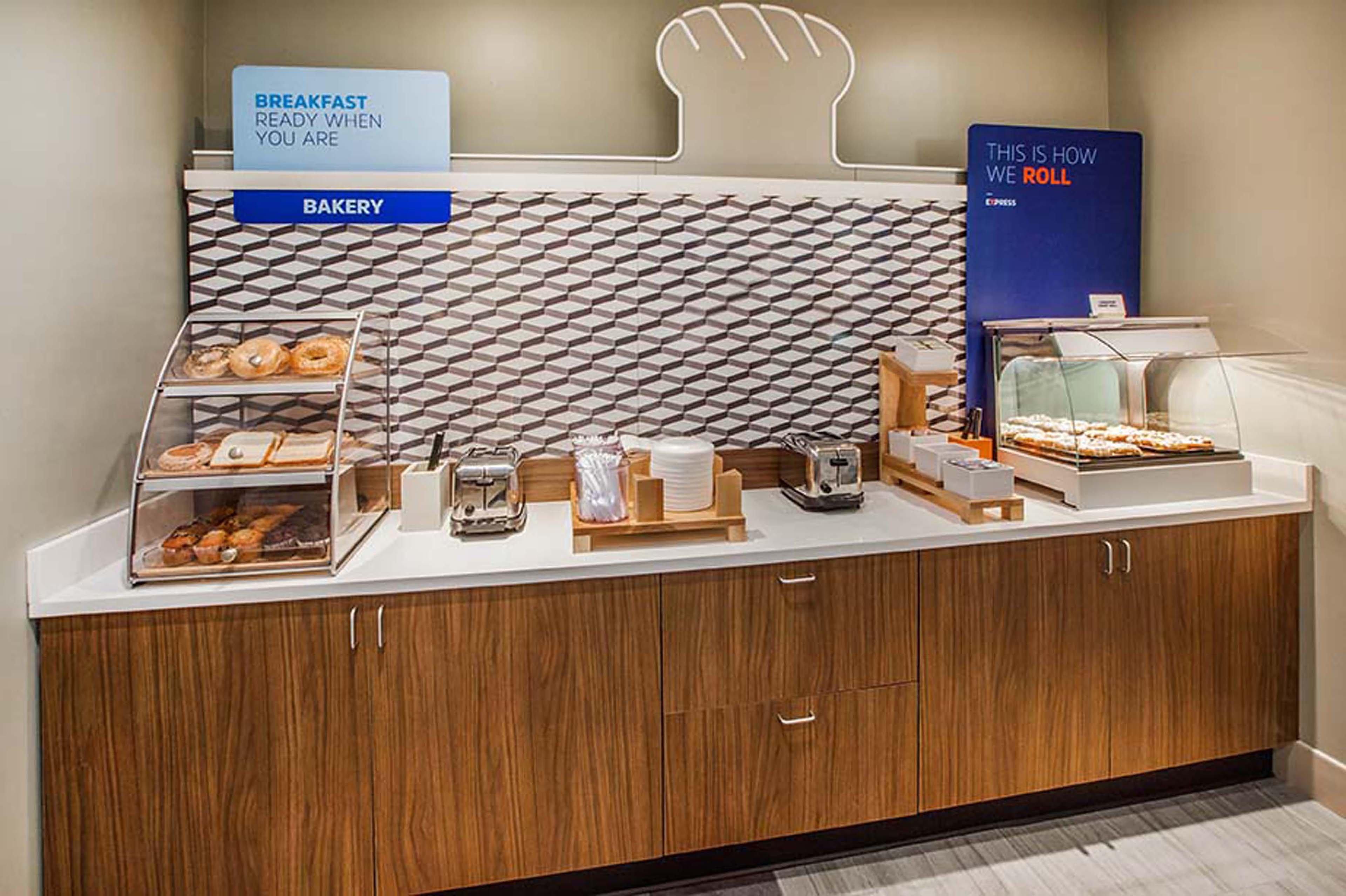 Holiday Inn Express & Suites Carpinteria By Ihg Luaran gambar
