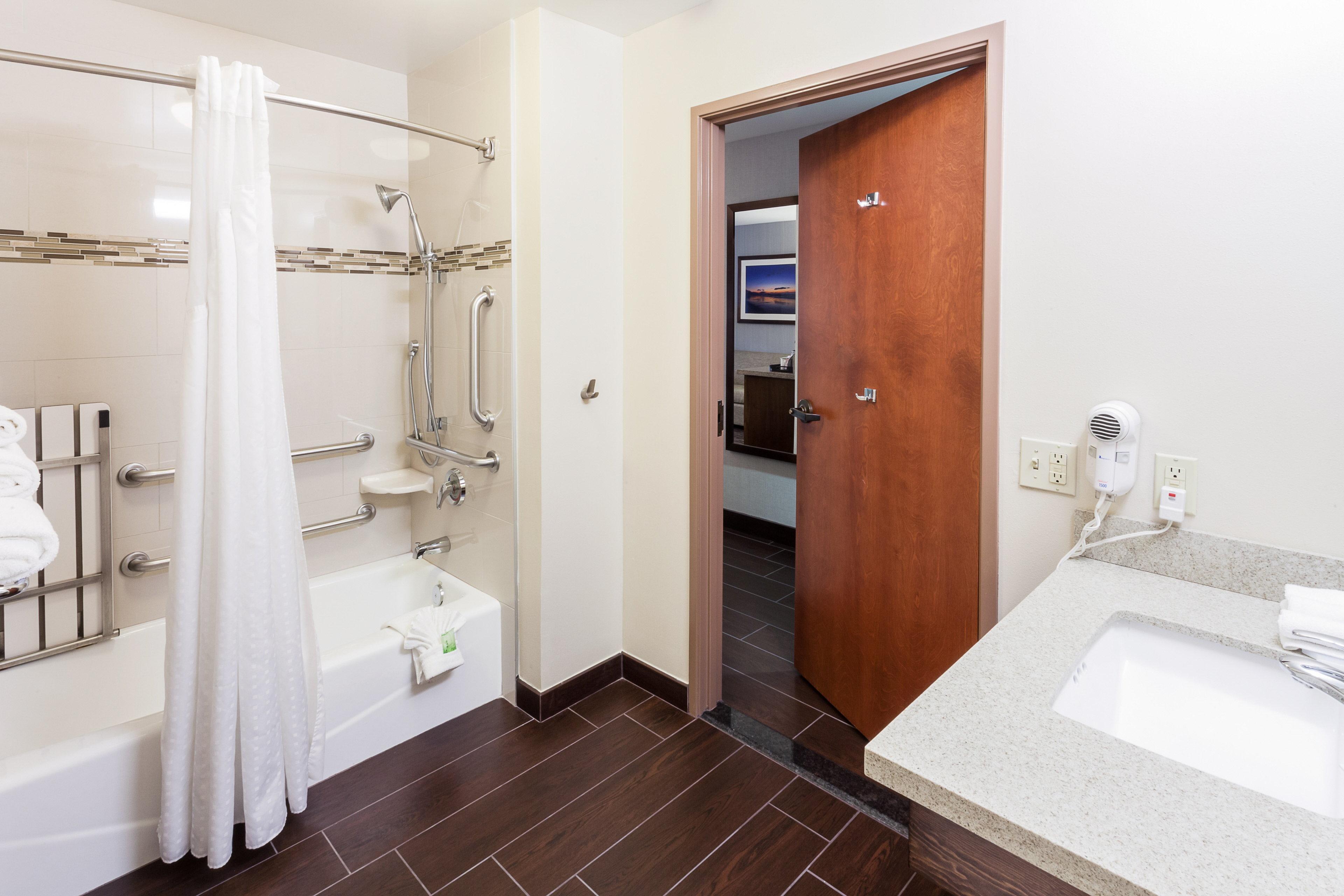 Holiday Inn Express & Suites Carpinteria By Ihg Luaran gambar