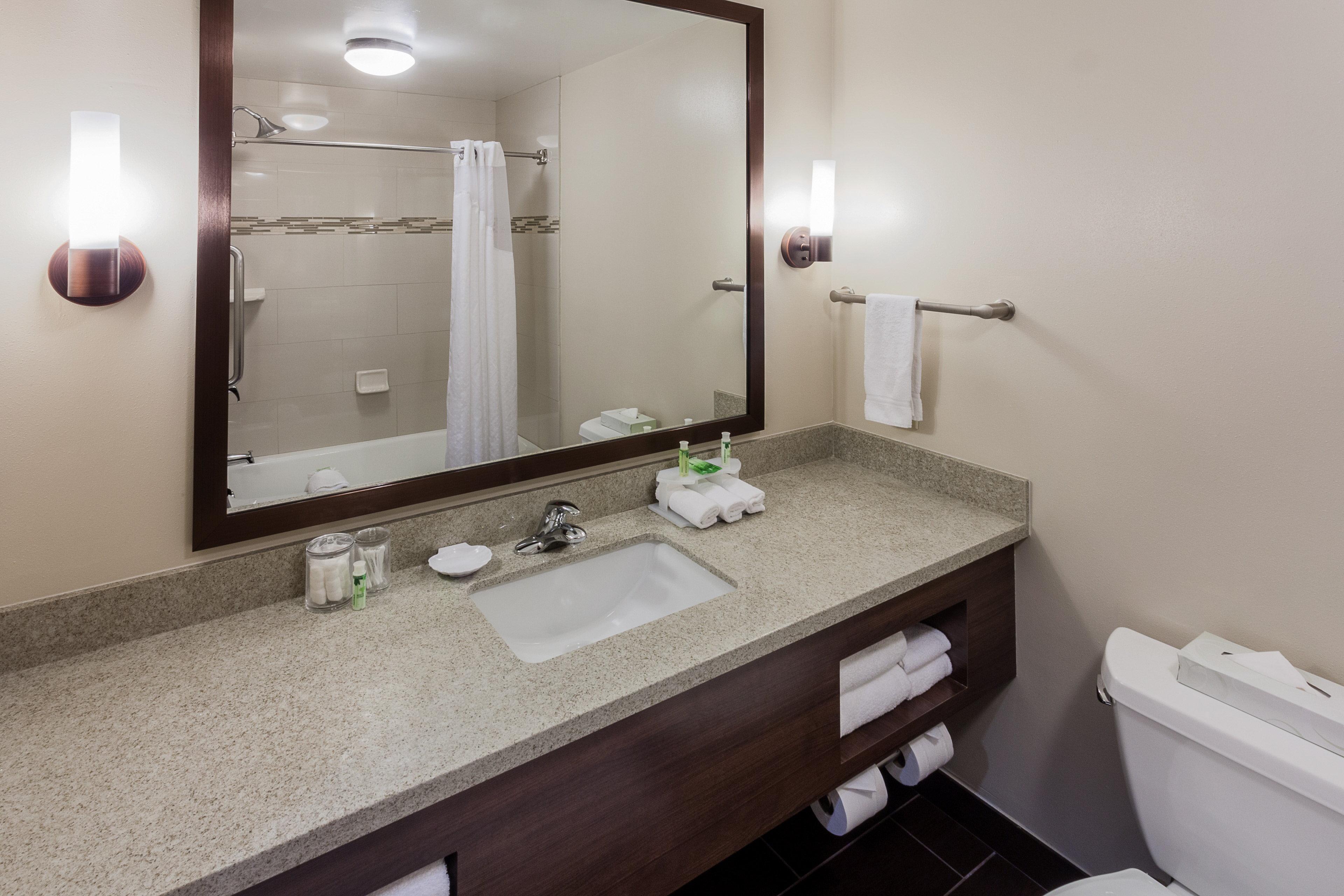 Holiday Inn Express & Suites Carpinteria By Ihg Luaran gambar